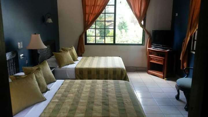 VENTA DE ESPACIOSA CASA EN COLONIA JUAN LINDO S.P.S. - Imagen 4