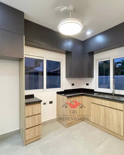Se Alquila Townhouse En Residencial Mackay - Imagen 10