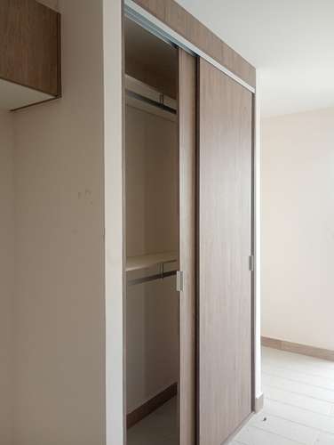 Apartamento comodo y muy seguro en Lirios de Miraflores - Imagen 5