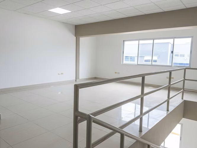 OPORTUNIDAD DE OFI-BODEGA 360 M2 || Sector del Norte, San Pedro Sula - Imagen 6
