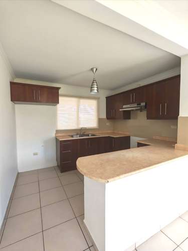 Se Renta Casa Res. El Sauce - Imagen 3