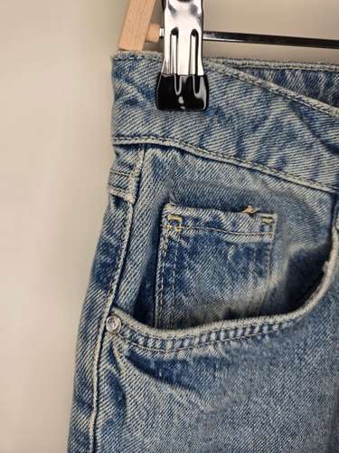 Jeans con botones cruzado 38 hasta el tobillo 