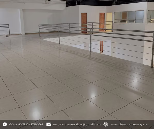  ¡SE ALQUILAN LOCALES EN PLAZA SAVANNAH, BLVD. MORAZÁN! - Imagen 8