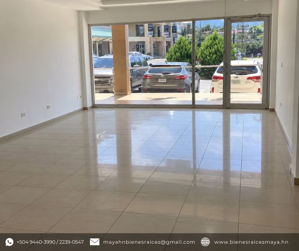  ¡SE ALQUILAN LOCALES EN PLAZA SAVANNAH, BLVD. MORAZÁN! - Imagen 3