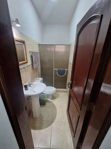 SE VENDE CASA EN RESIDENCIAL VILLAS PARAISO SAN PEDRO SULA - Imagen 5