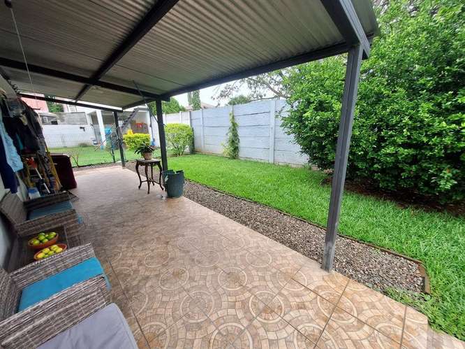 SE VENDE CASA EN RESIDENCIAL VILLAS PARAISO SAN PEDRO SULA - Imagen 2
