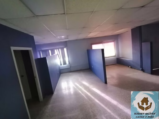 ALQUILAMOS PISO COMPLETO PARA OFICINAS A POCOS METROS DEL BLVD MORAZÁN - Imagen 4