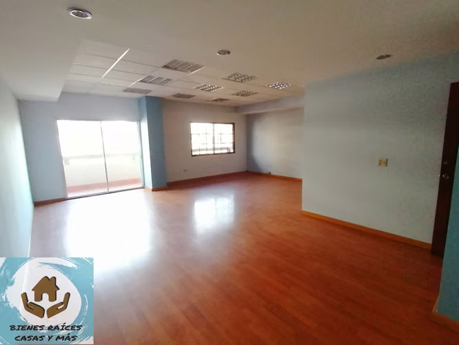 ALQUILAMOS PISO COMPLETO PARA OFICINAS A POCOS METROS DEL BLVD MORAZÁN