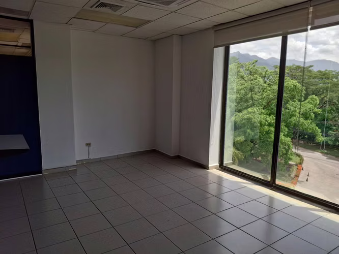 SE ALQUILA EXCLUSIVO LOCAL PARA OFICINAS CORPORATIVAS - Imagen 5