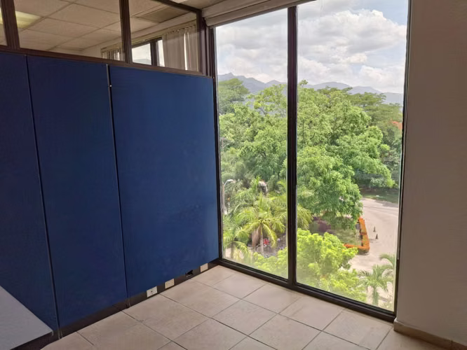 SE ALQUILA EXCLUSIVO LOCAL PARA OFICINAS CORPORATIVAS - Imagen 4