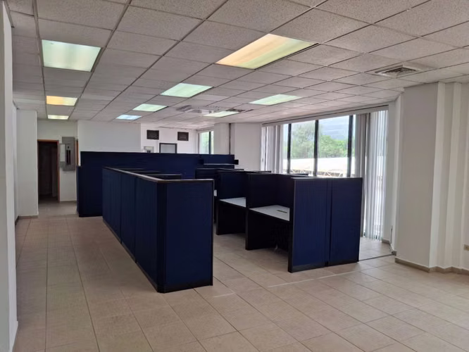 SE ALQUILA EXCLUSIVO LOCAL PARA OFICINAS CORPORATIVAS