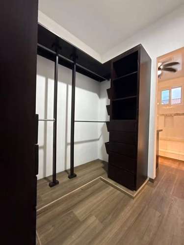 Se Vende Casa con Piscina en Res. Los Cedros  - Imagen 10