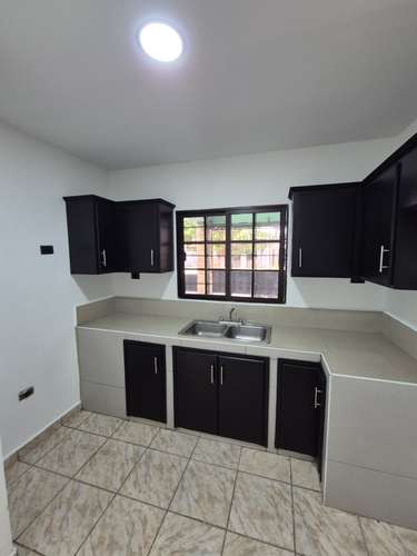  ¡CASA EN VENTA – RESIDENCIAL SANTA MÓNICA, SAN PEDRO SULA!  - Imagen 3