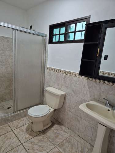  ¡CASA EN VENTA – RESIDENCIAL SANTA MÓNICA, SAN PEDRO SULA!  - Imagen 4