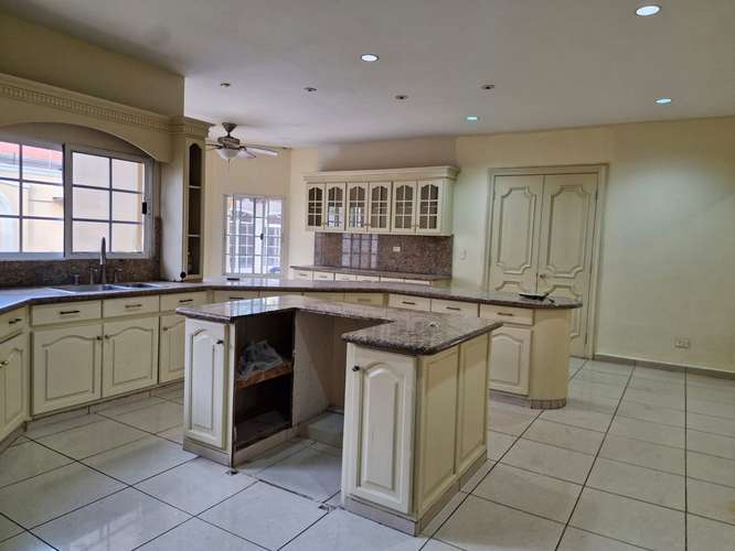  ¡RESIDENCIA EN VENTA – JARDINES DEL VALLE, SAN PEDRO SULA!  - Imagen 8