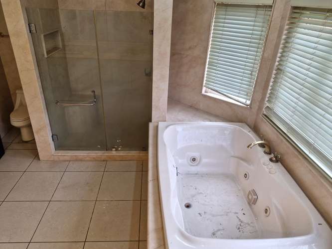  ¡RESIDENCIA EN VENTA – JARDINES DEL VALLE, SAN PEDRO SULA!  - Imagen 17