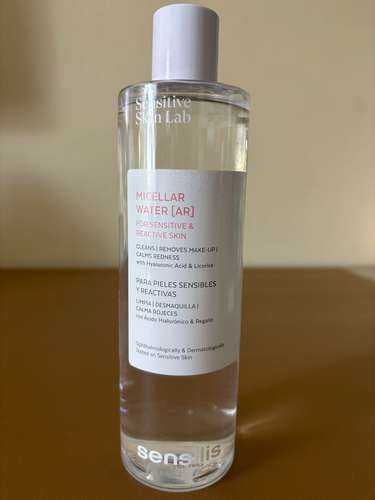 Agua micellar Sensilis - para pieles sensibles