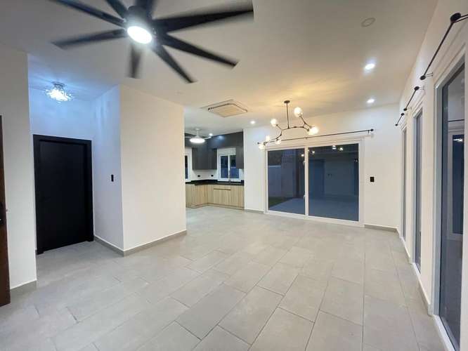Se Alquila Townhouse En Residencial Mackay