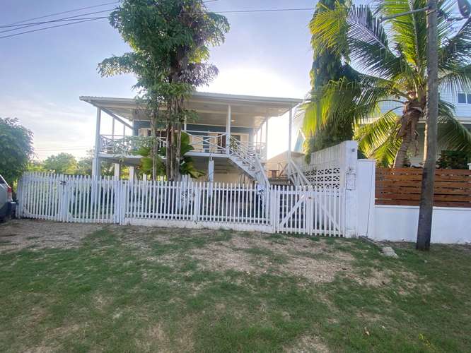 SE VENDE CASA DE PLAYA TELA ATLANTIDA