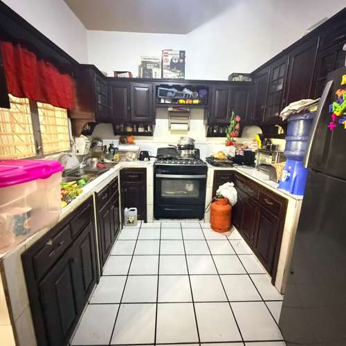 EN VENTA CASA - Col. SAN SAN CARLOS DE SULA, SPS - Imagen 4