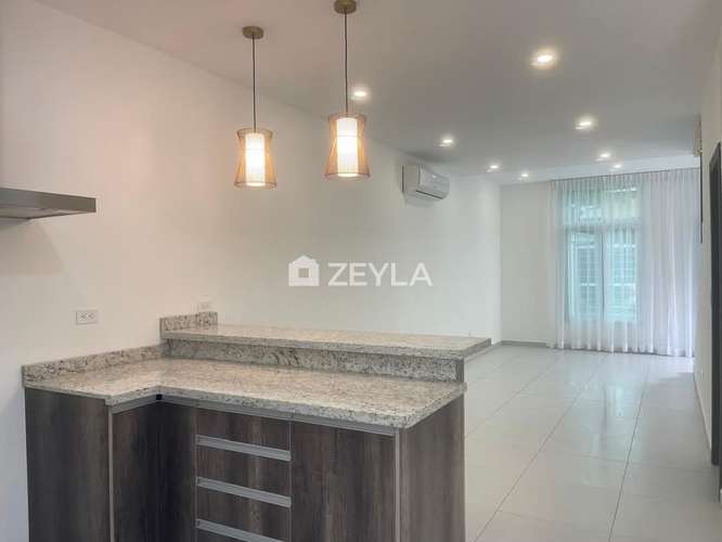 Se Alquilan Townhouses Duplex Nuevos En Residencial Cedros, SPS - Imagen 2