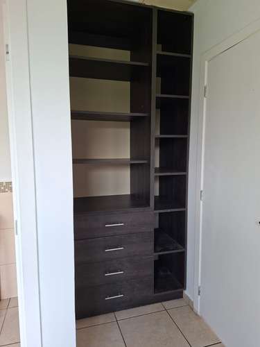 SE ALQUILA APARTAMENTO DE TRES habitaciones en Altos del Trapiche Quinta Etapa  - Imagen 6