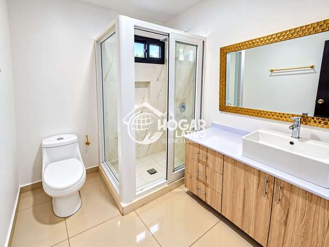 Venta de casa nueva en Residencial Venecia  - Imagen 8