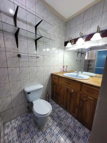Se Vende Hermosa Casa Res. Las Uvas - Imagen 6