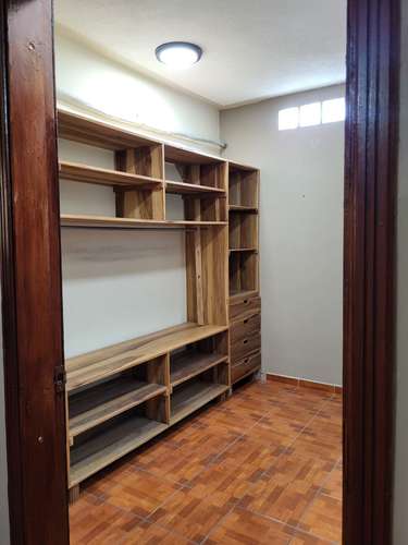 Se Vende Hermosa Casa Res. Las Uvas - Imagen 4