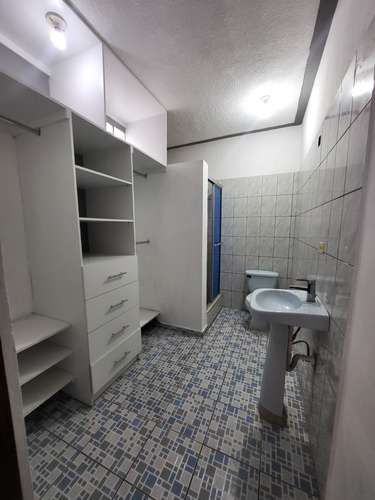Se Vende Hermosa Casa Res. Las Uvas - Imagen 9