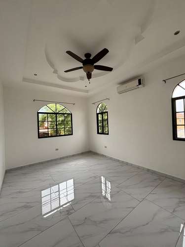 Se Vende Casa en Res. Bugambilia - bulevar Mackay  - Imagen 6
