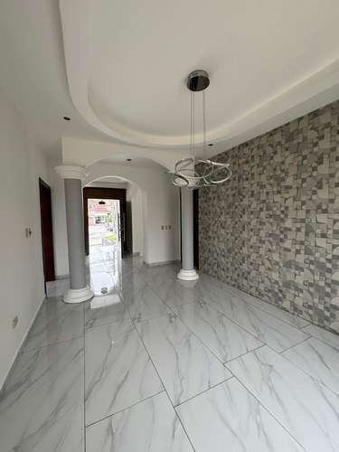 Se Vende Casa en Res. Bugambilia - bulevar Mackay  - Imagen 3