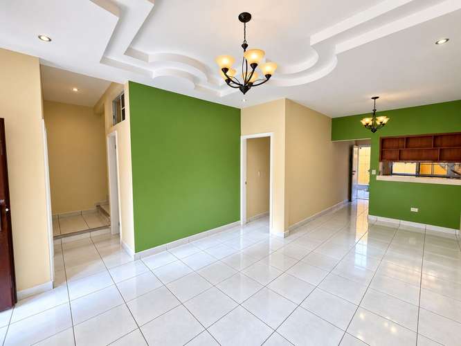 Alquiler de amplia casa en Residencial Santa Cruz  - Imagen 4