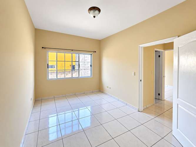 Alquiler de amplia casa en Residencial Santa Cruz  - Imagen 10