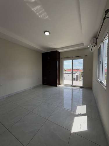 SE RENTA MODERNA CASA EN RES. COSTA DEL ESTE - Imagen 4