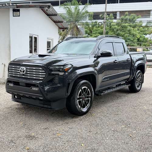 TOYOTA TACOMA TRD SPORT 2024