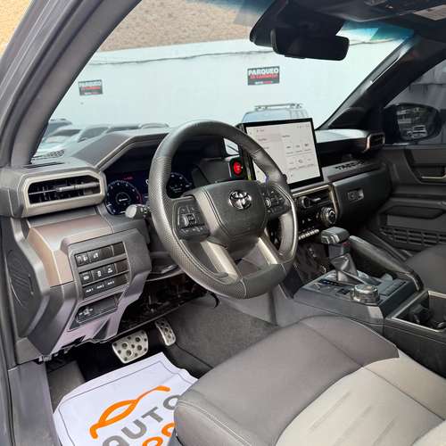 TOYOTA TACOMA TRD SPORT 2024