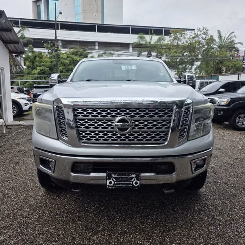 NISSAN TITÁN XD SL 2016