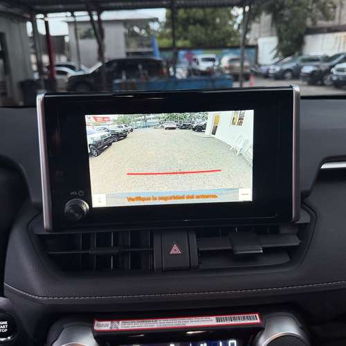 TOYOTA RAV4 XLE 2025