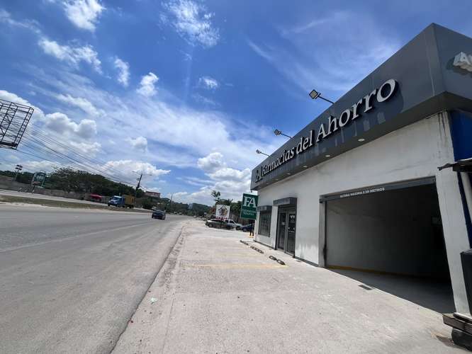 SE ALQUILA LOCAL COMERCIAL CON AUTOSERVICIO - Imagen 5