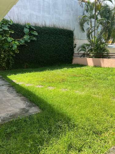 SE RENTA AMPLIA CASA EN LOS CEDRITOS - Imagen 11