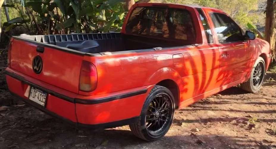 Wolwagke saveiro 2003 mecánica paila larga 