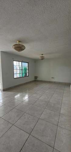 Se Renta Casa Col. Lomas del Mayab - Imagen 1