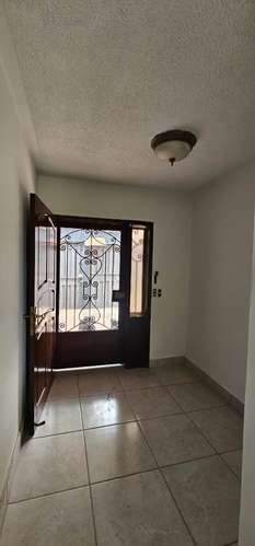 Se Renta Casa Col. Lomas del Mayab - Imagen 9