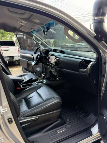 Hilux muy buenas condiciones  - Imagen 5