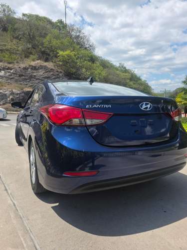 Hyundai Elantra 2016 - Imagen 3