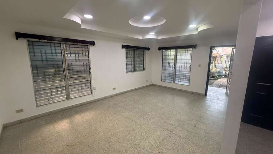 SE ALQUILA CASA EN RESIDENCIAL LOS CEDR0S-SAN PEDRO SULA - Imagen 5