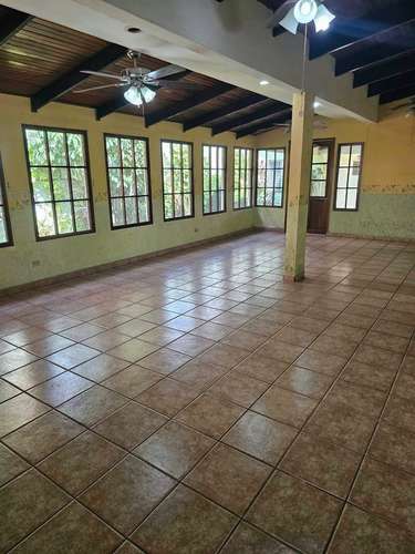 SE RENTA AMPLIA CASA EN COLONIA MODERNA SAN PEDRO SULA - Imagen 12