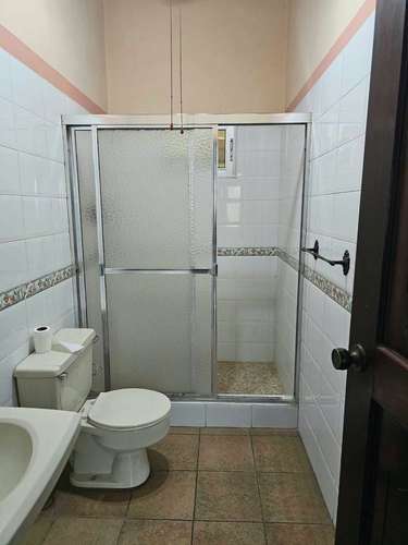 SE RENTA AMPLIA CASA EN COLONIA MODERNA SAN PEDRO SULA - Imagen 5