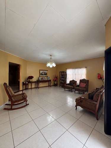 SE VENDE AMPLIA CASA EN RESIDENCIAL LOS ALAMOS-SAN PEDRO SULA - Imagen 14